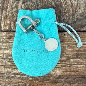 Tiffany & Co. Sterling Silver Shackle Keychain with Turquoise Pouch